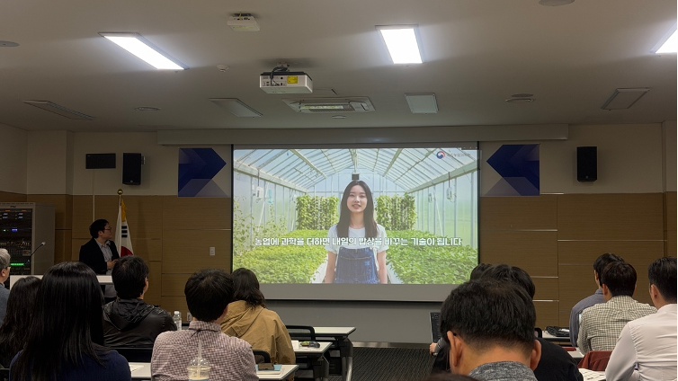 다운로드_(16).png
